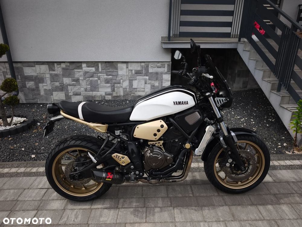 Yamaha XSR - 2