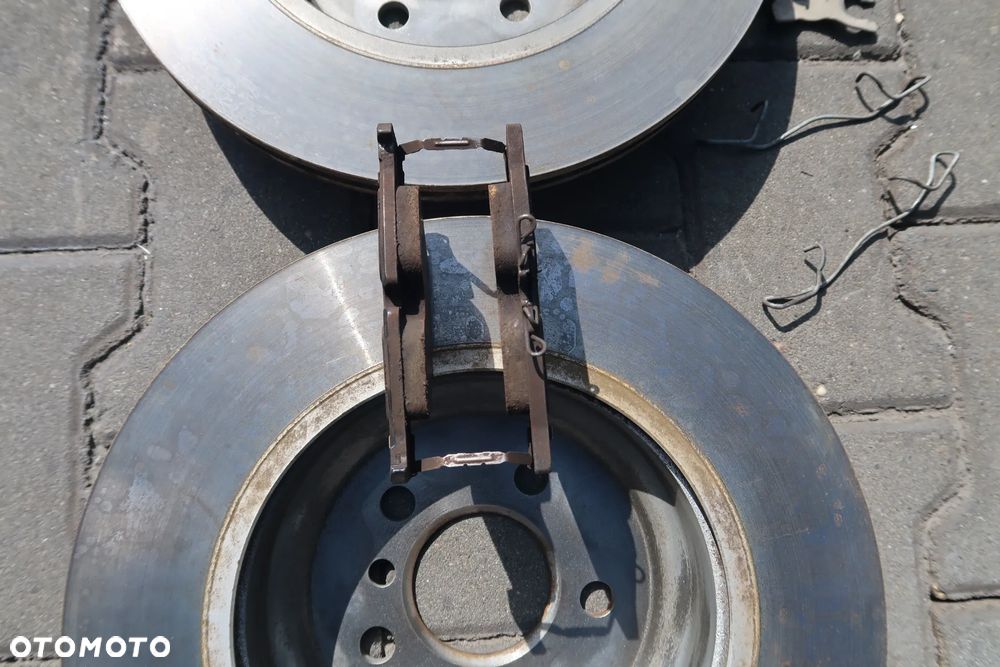 Zestaw Hamulcowy BMW G20 G21 Lift jak nowe - 4