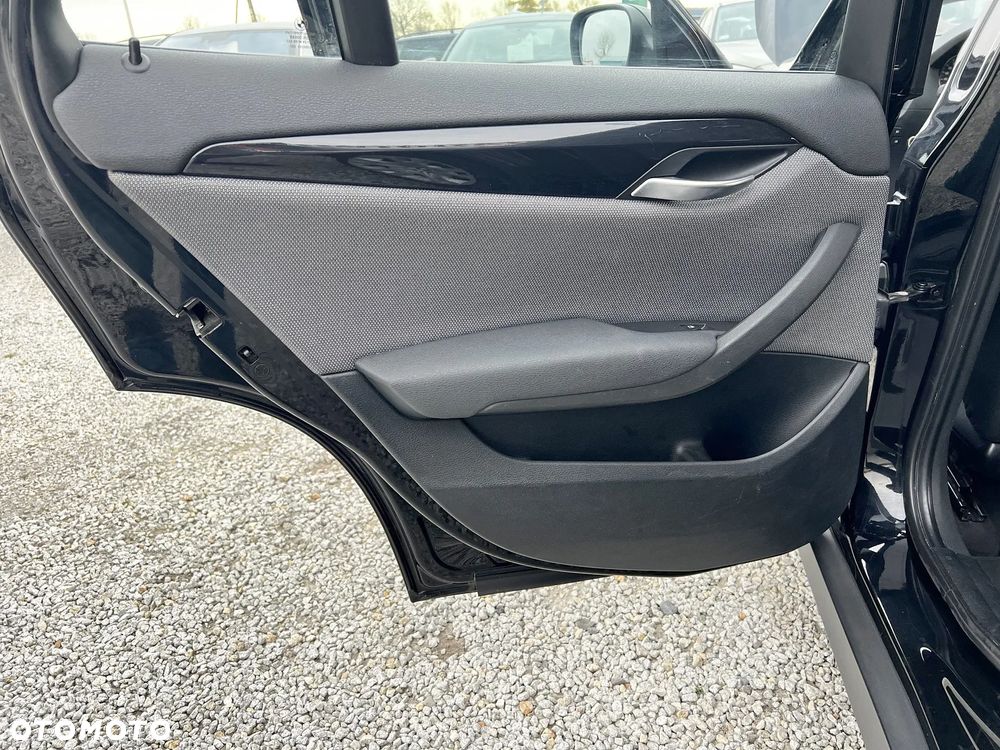 BMW X1 sDrive18i - 21