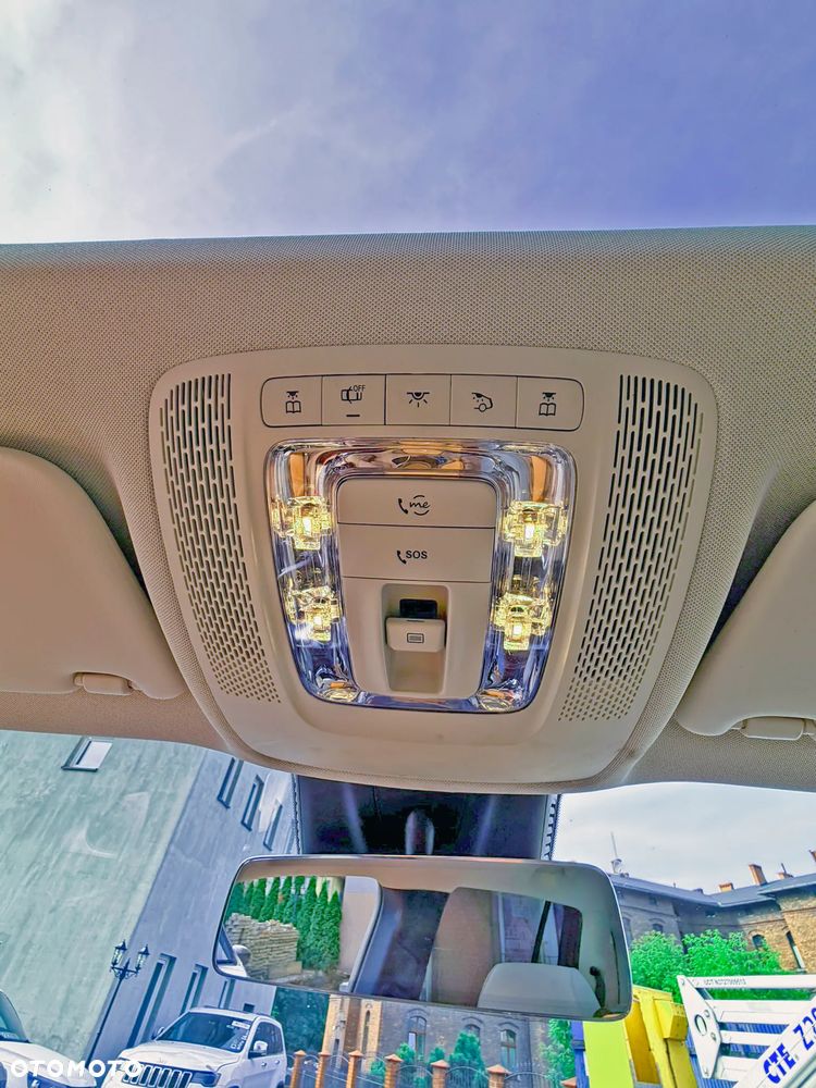 Mercedes-Benz GLB 250 8G-DCT Progressive - 32