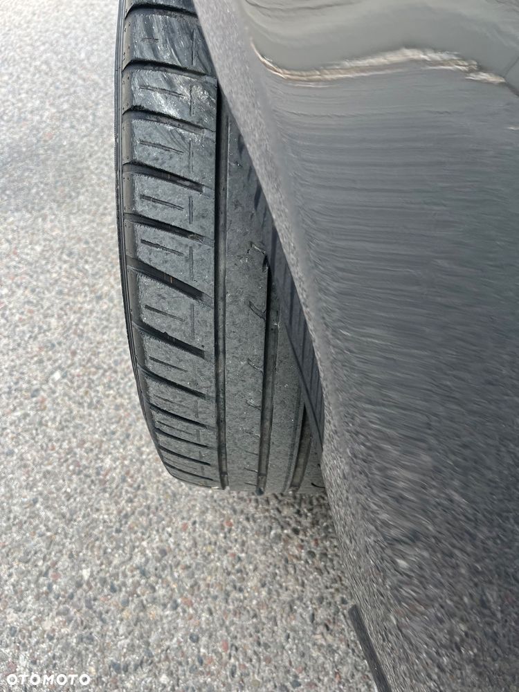 Volkswagen Passat 1.6 TDI Perfectline - 13