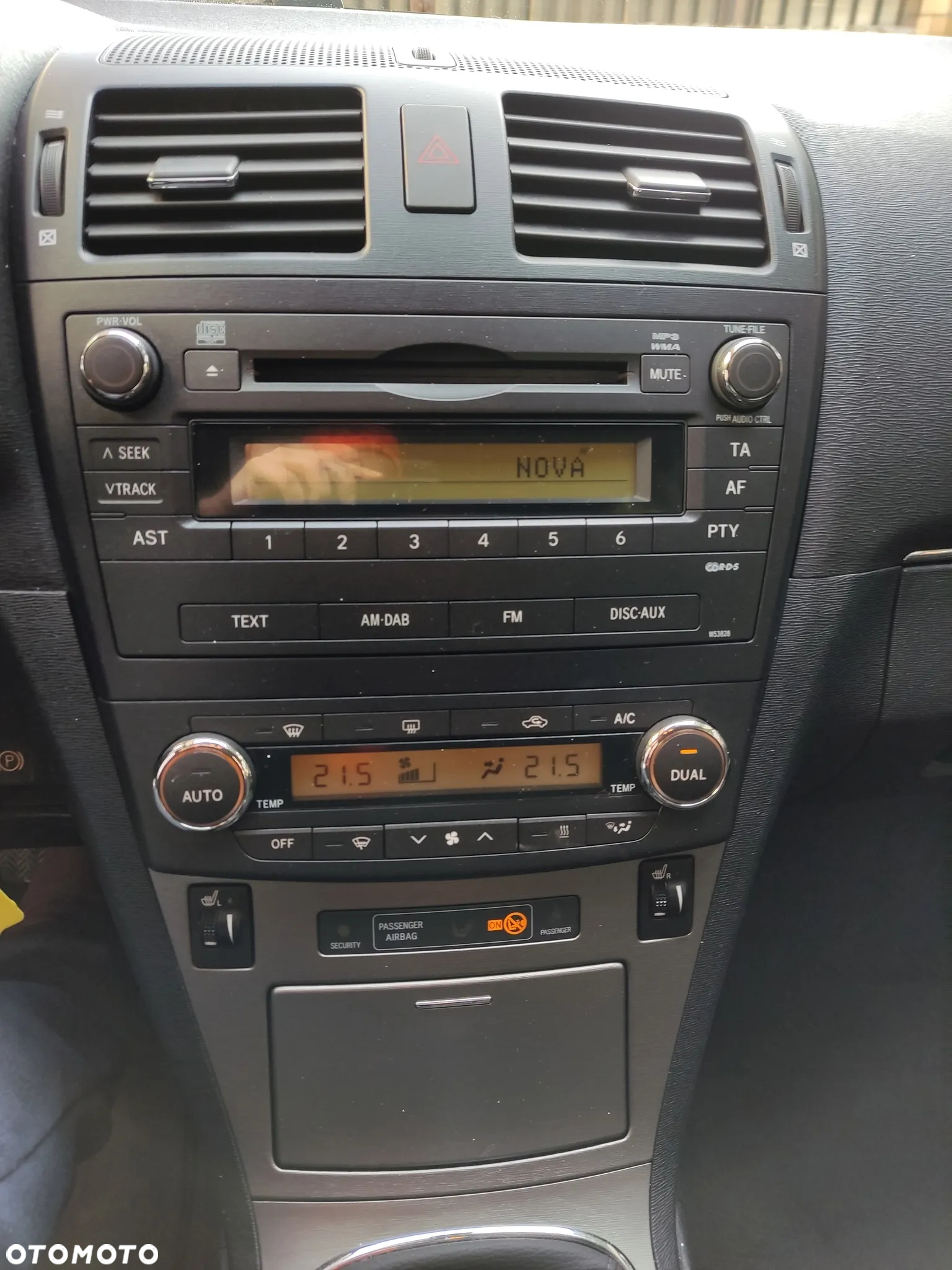 Toyota Avensis - 25