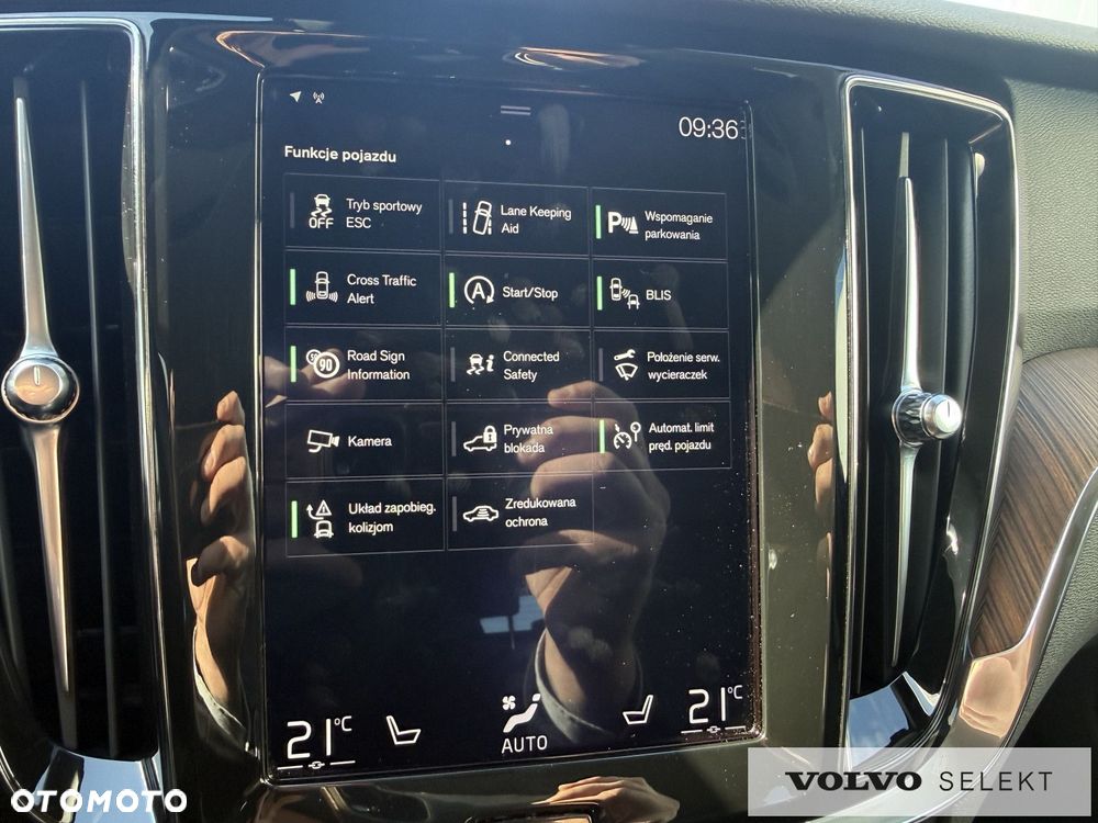 Volvo V60 Cross Country - 20