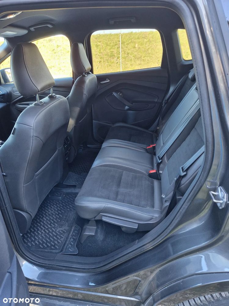Ford Kuga 2.0 TDCi 4x4 ST-Line - 21