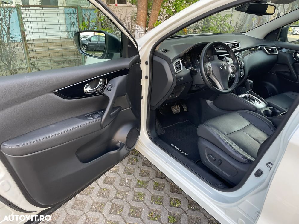 Nissan Qashqai 1.6 DCI Xtronic TEKNA+ - 16