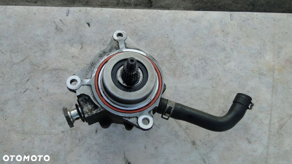 NAVARA RURKA POMPA VACUM VACU WACUM 2.5 DI D22 - 1