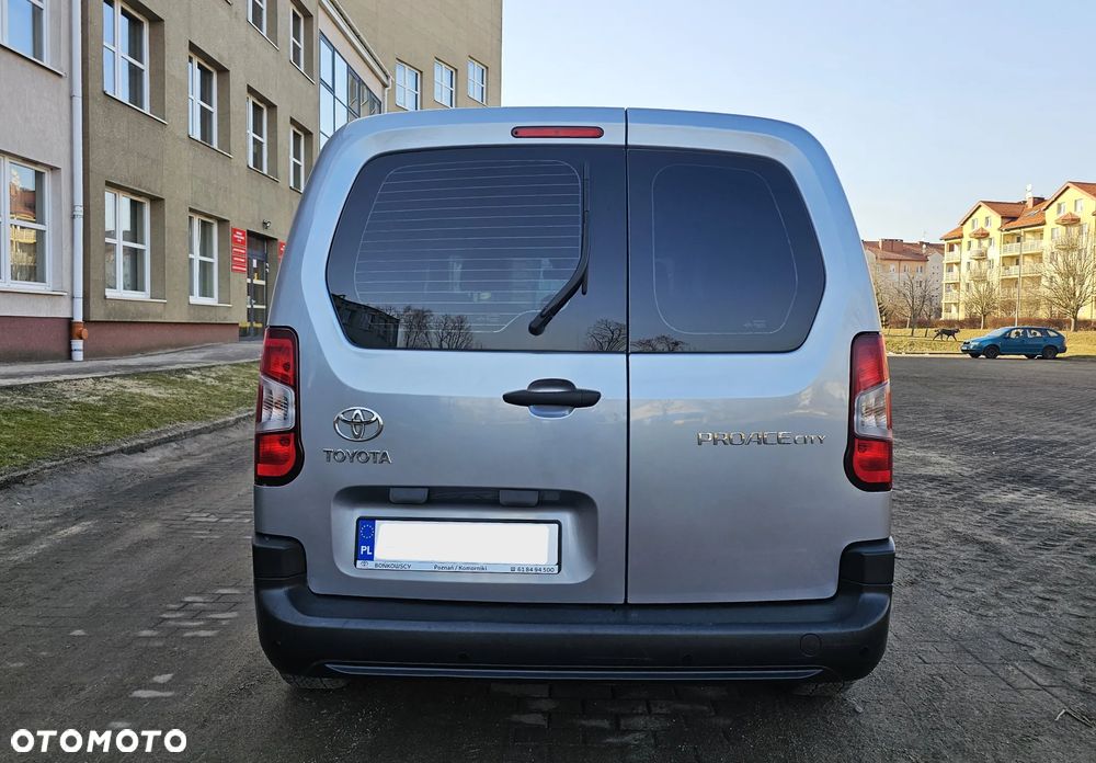 Toyota Proace City Verso 1.5 D-4D Family - 4