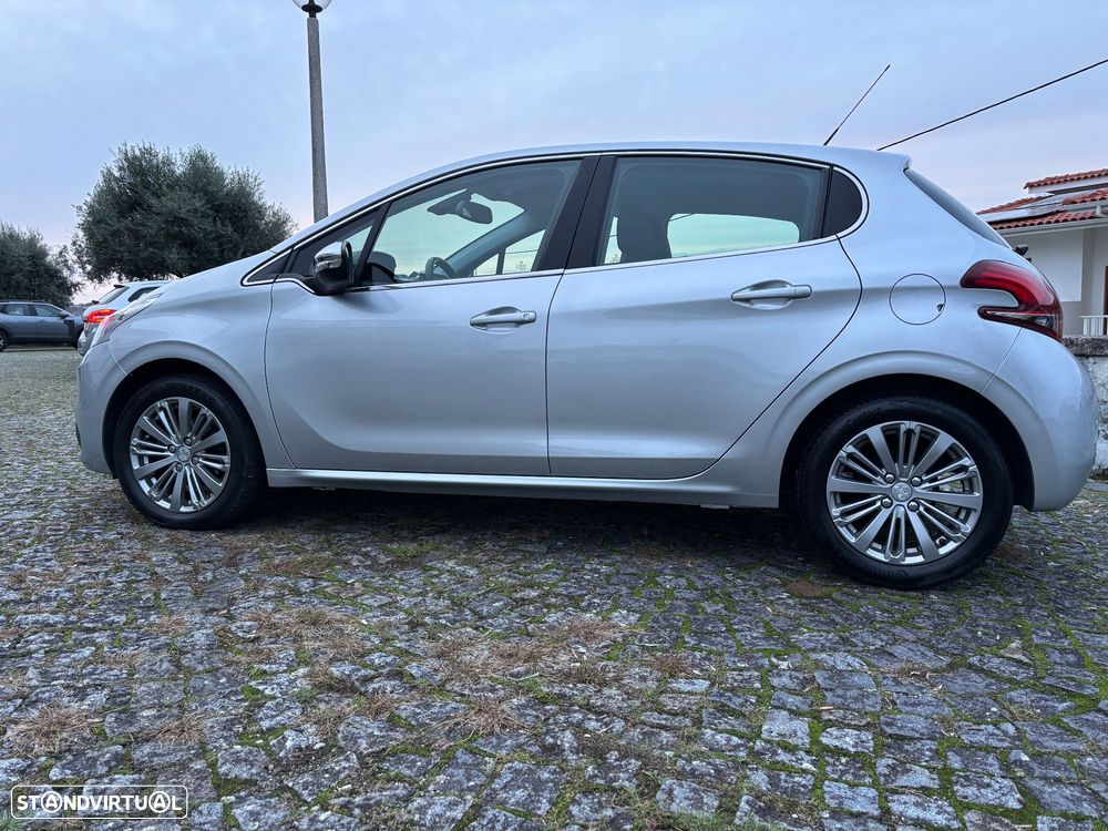 Peugeot 208 1.2 PureTech Allure - 7