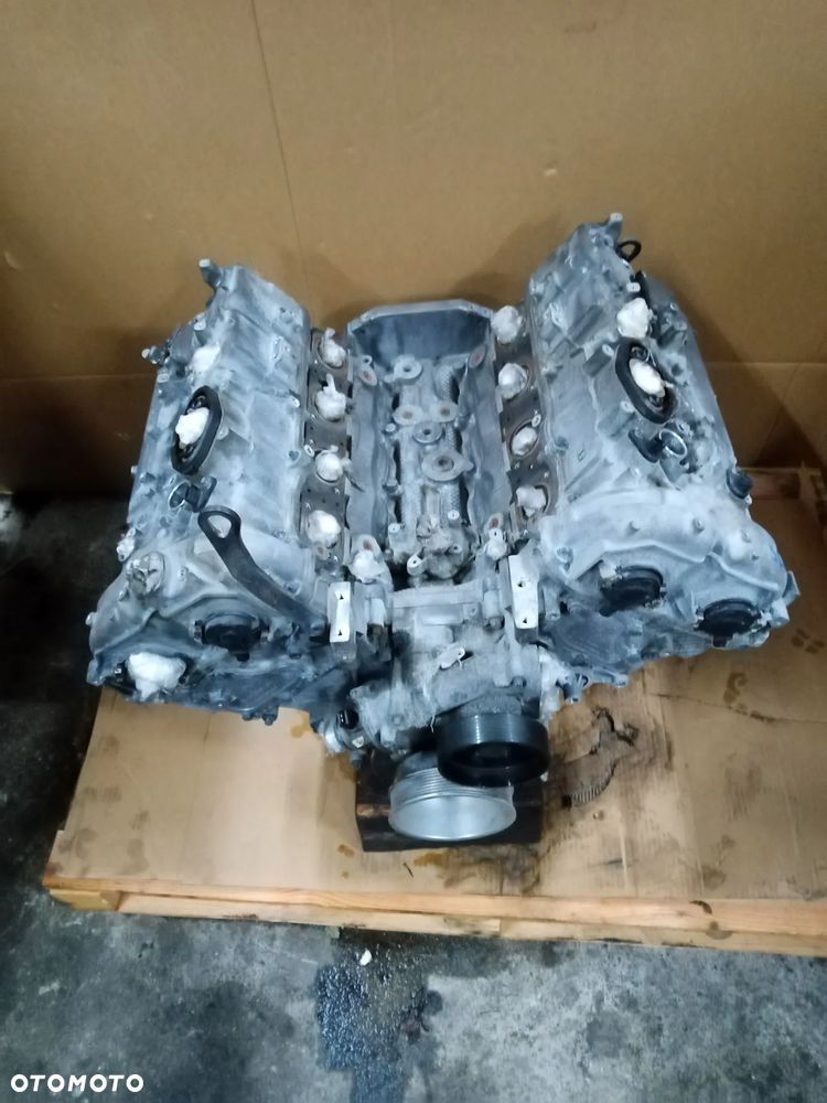 Silnik blok silnika słupek BMW M5 G30 F90 M8 F92 F93 4.4 V8 600KM S63B44B - 1