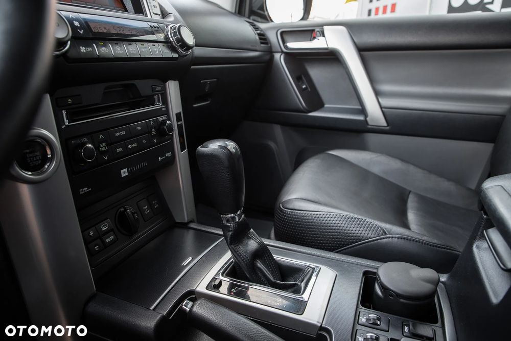Toyota Land Cruiser LC 3.0 D-4D Prestige - 25