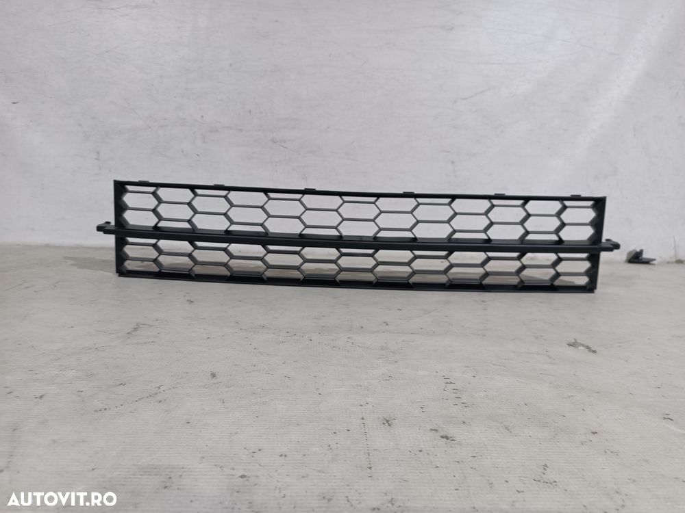 Grila inferioara Skoda Octavia 3, 2013, 2014, 2015, 2016, 2017. - 2