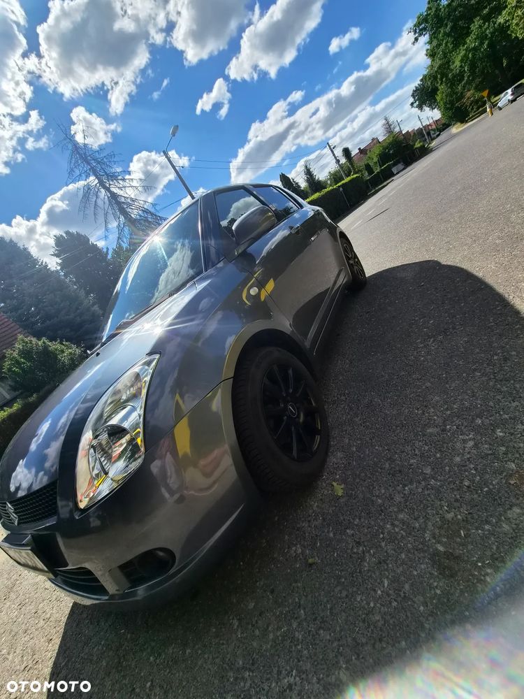 Suzuki Swift - 4