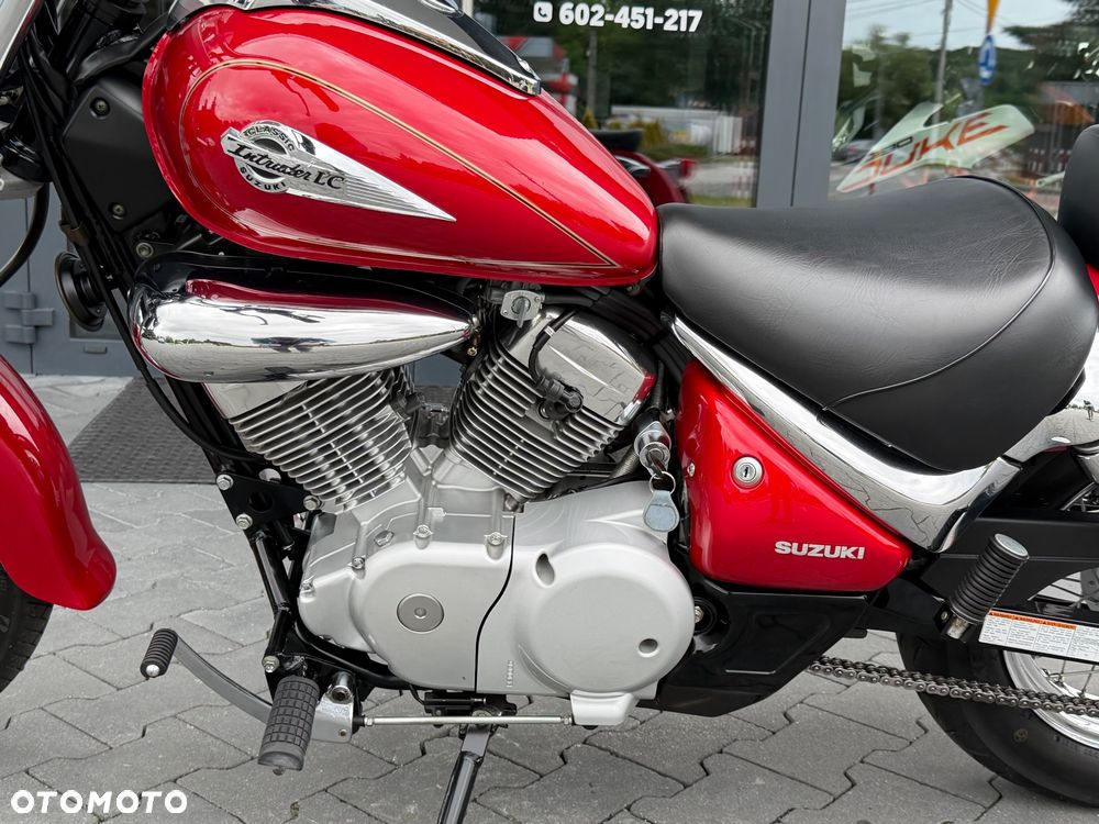 Suzuki Intruder - 31