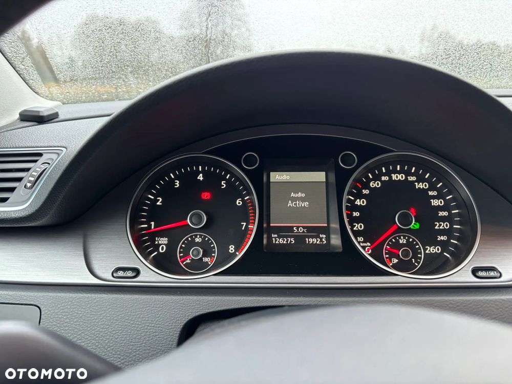 Volkswagen Passat - 27