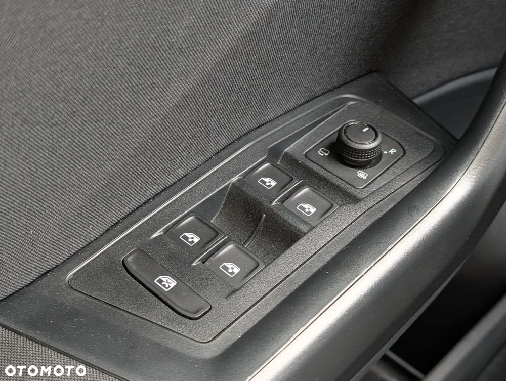 Volkswagen T-Roc 1.5 TSI Life Plus DSG - 17