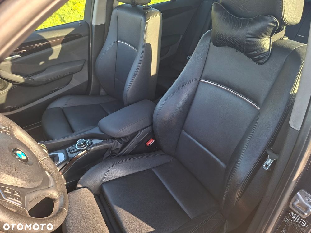 BMW X1 xDrive18d - 12