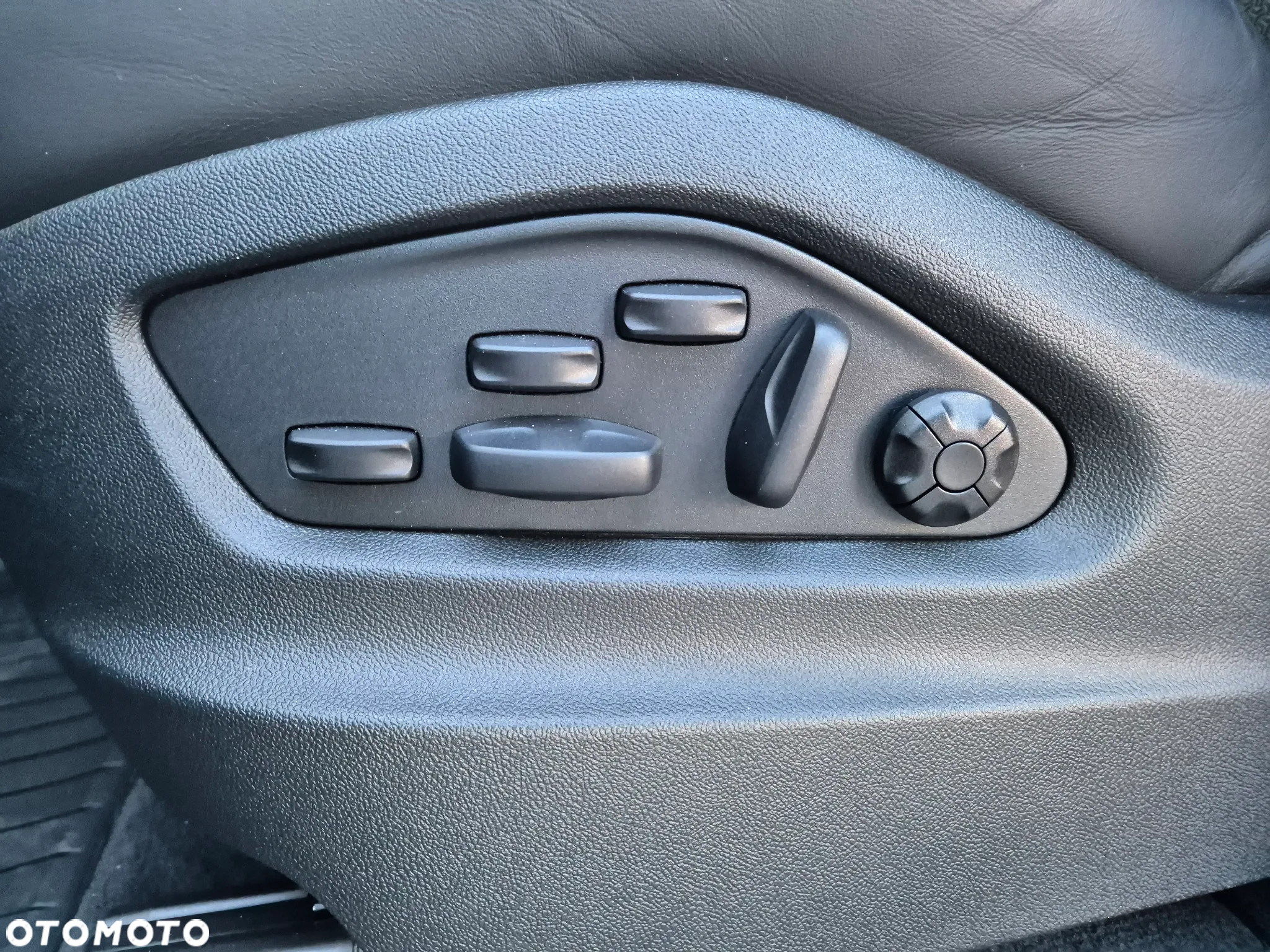 Porsche Cayenne Coupe GTS - 14