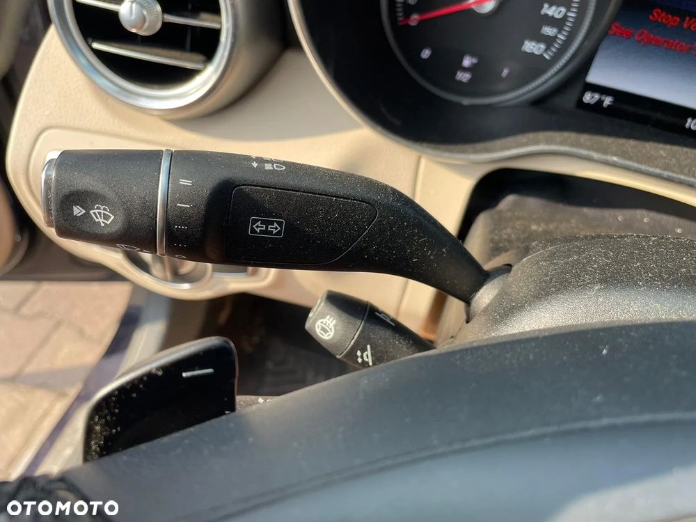 Mercedes-Benz Klasa C 300 4Matic 9G-TRONIC - 15