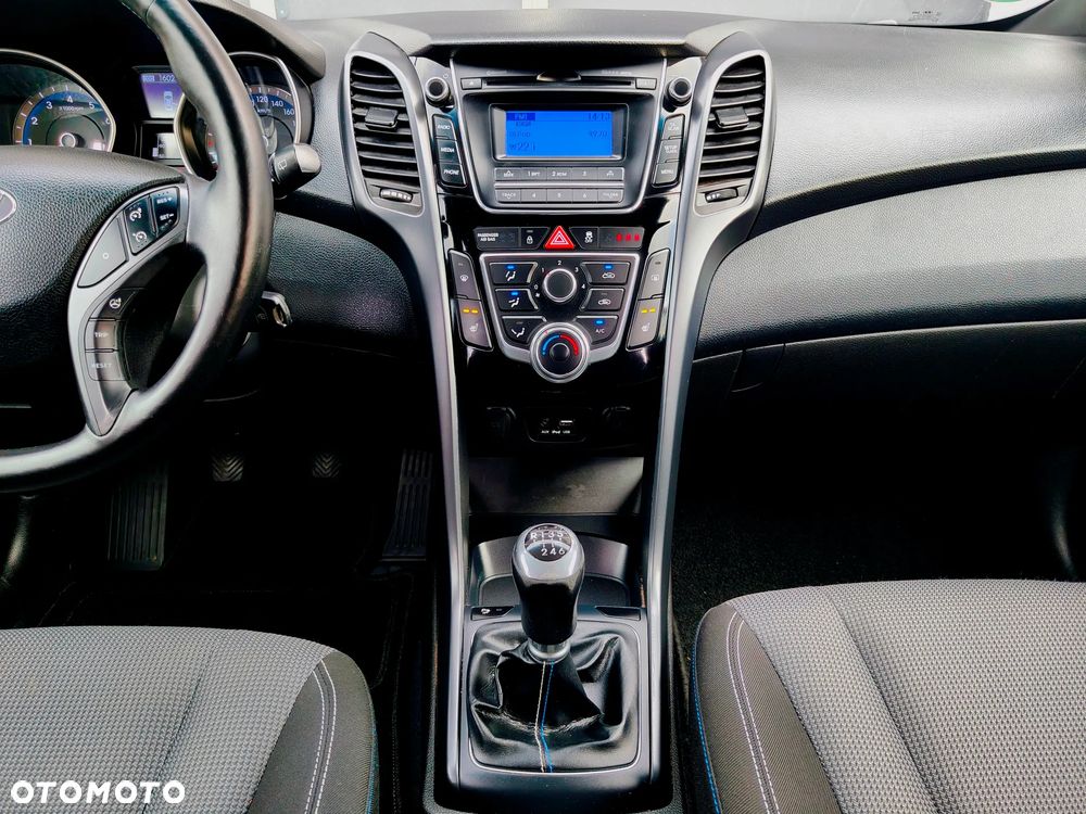 Hyundai i30 blue 1.6 GDI Passion - 28
