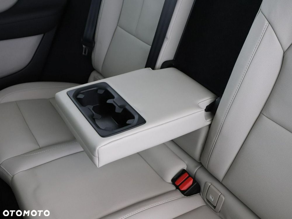 Volvo XC 40 D3 SCR Inscription - 40