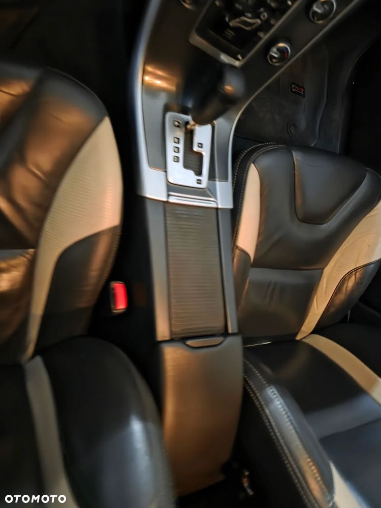 Volvo XC 60 2.0T R-Design - 14