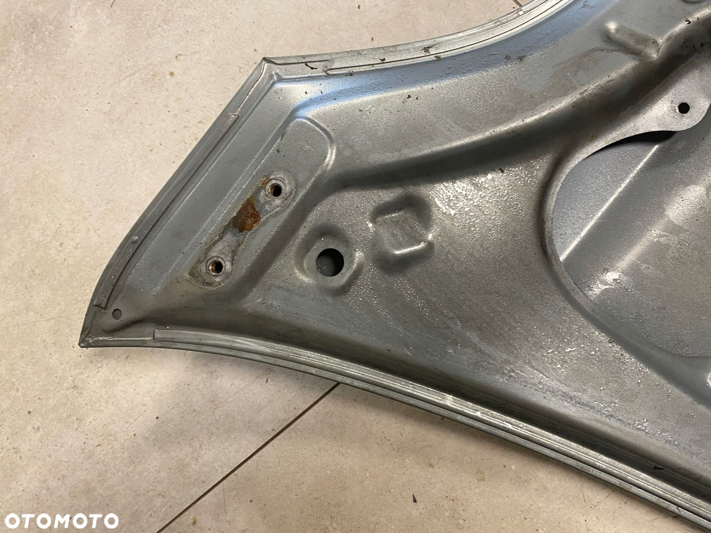 TOYOTA YARIS II MASKA POKRYWA SILNIKA 1F8 - 12