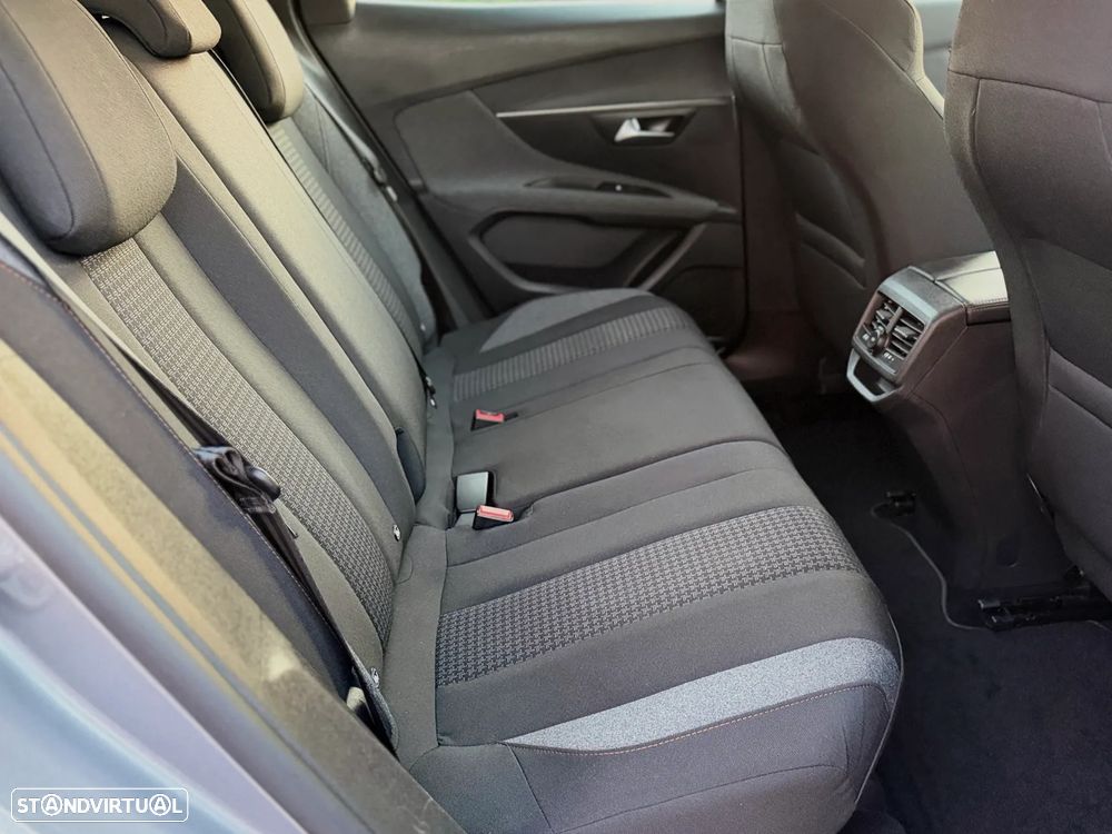 Peugeot 3008 PureTech 130 Stop & Start GPF EAT8 Active - 11