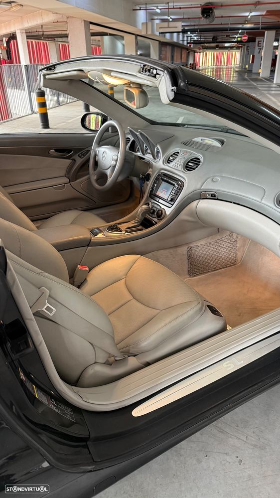 Mercedes-Benz SL 350 Auto - 17