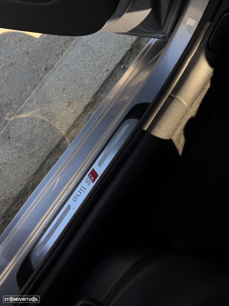 Audi A1 Sportback 1.6 TDi S-line S tronic - 23