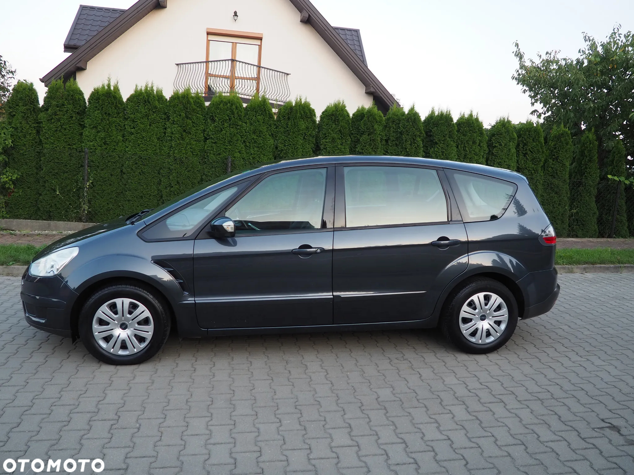 Ford S-Max - 8
