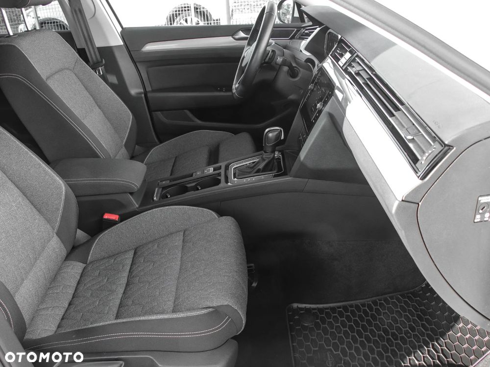 Volkswagen Passat 2.0 TDI EVO Business DSG - 13