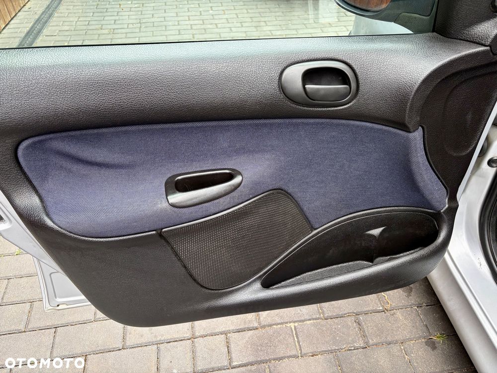 Peugeot 206 1.1 XR Presence - 13