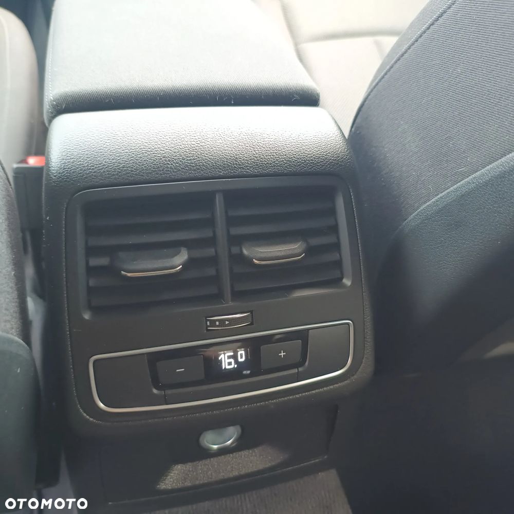 Audi A4 Limousine 35 TFSI S tronic - 10