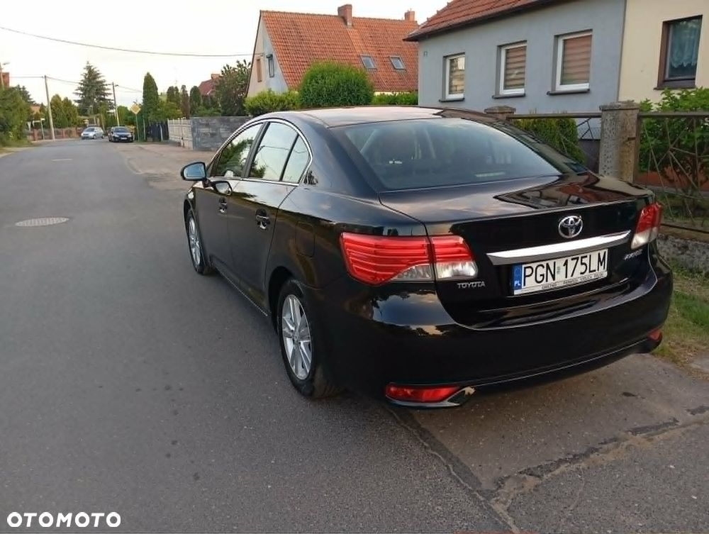 Toyota Avensis 1.8 Sol plus - 4