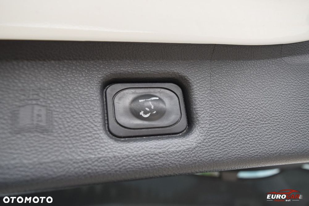 Ford S-Max - 34