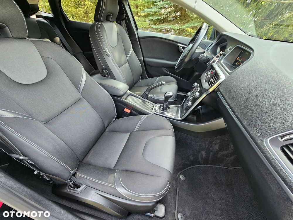 Volvo V40 D2 Ocean Race - 16