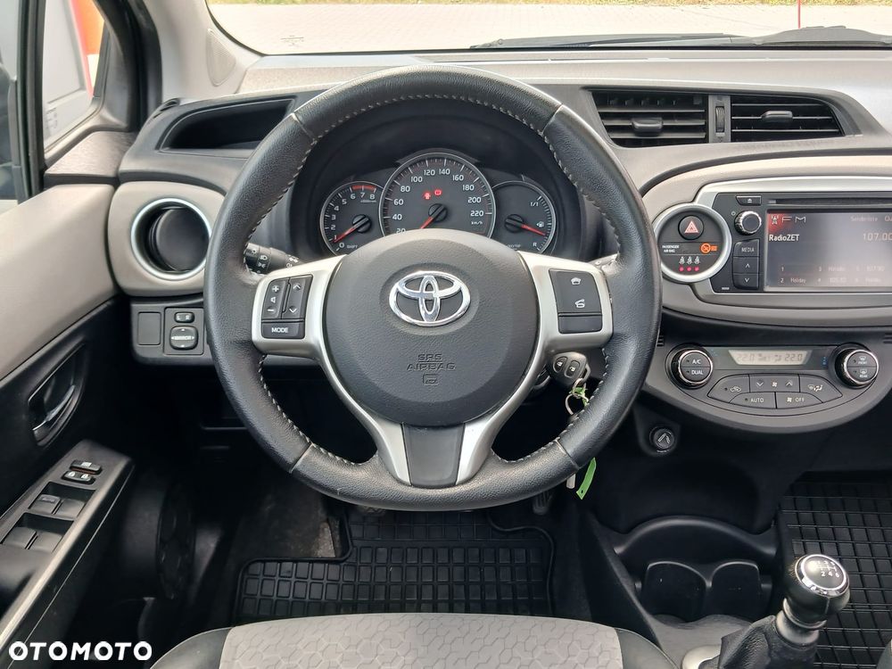 Toyota Yaris 1.33 VVT-i Lounge - 20