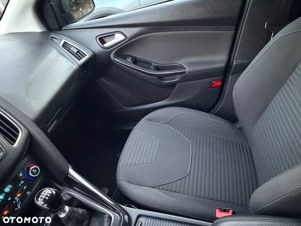 Ford Focus 2.0 TDCi Titanium ASS - 33