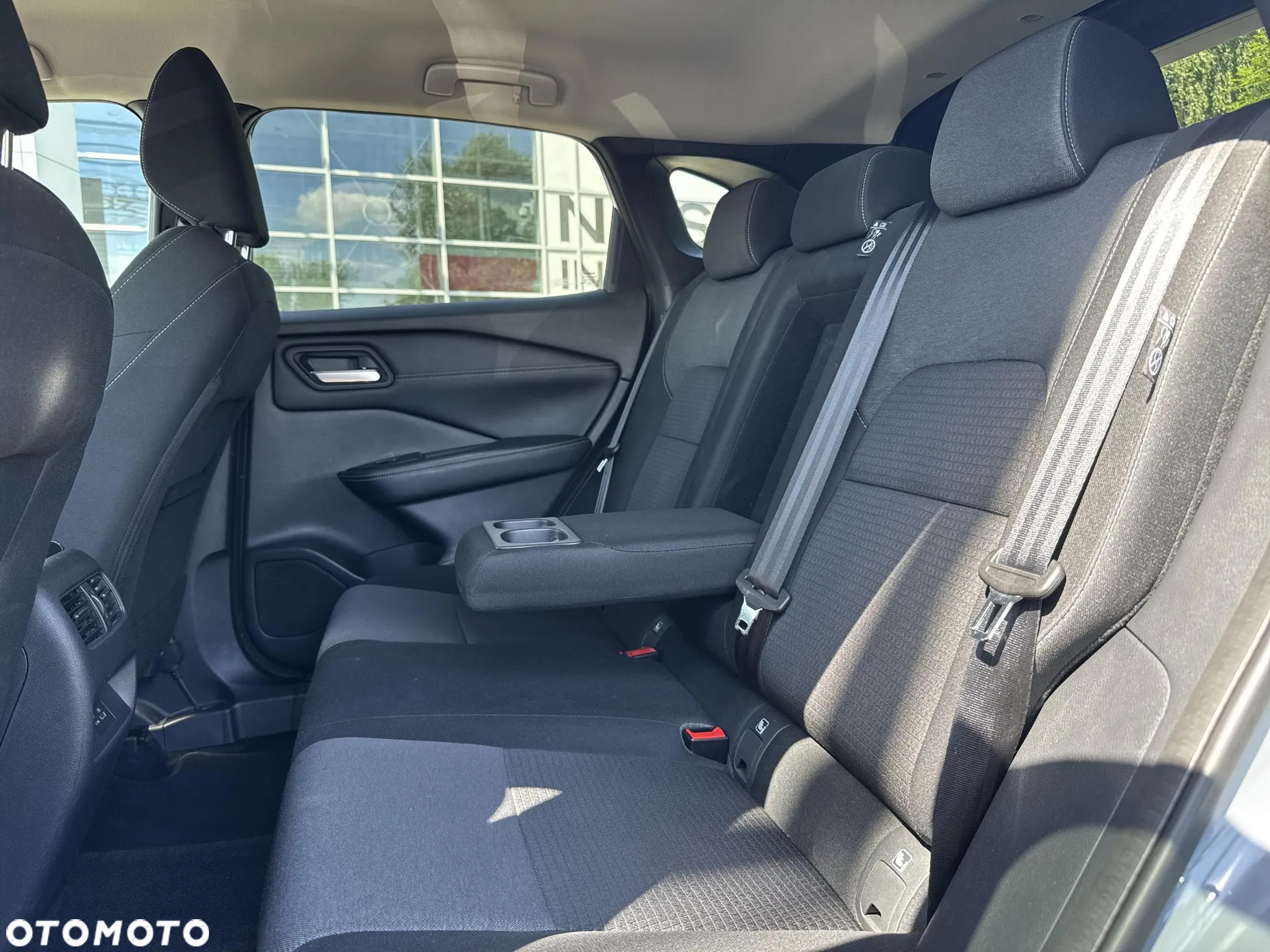 Nissan Qashqai 1.3 DIG-T N-Connecta DCT - 17