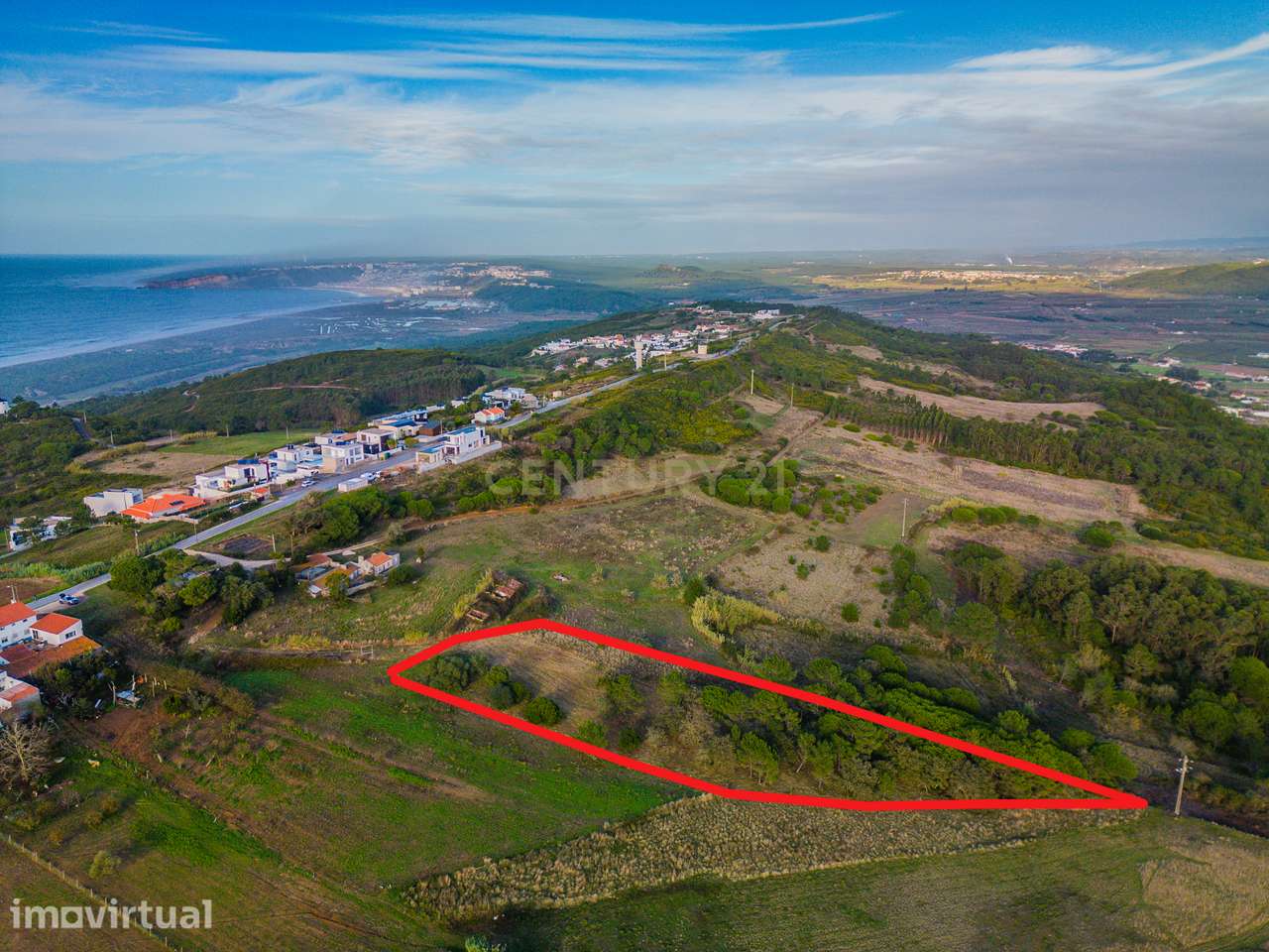 Terreno na Nazaré - Grande imagem: 2/21