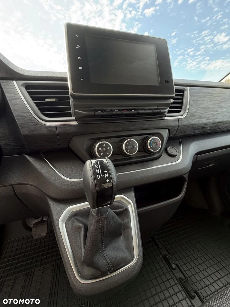 Renault Trafic 2.0 dCi Escapade EDC - 19