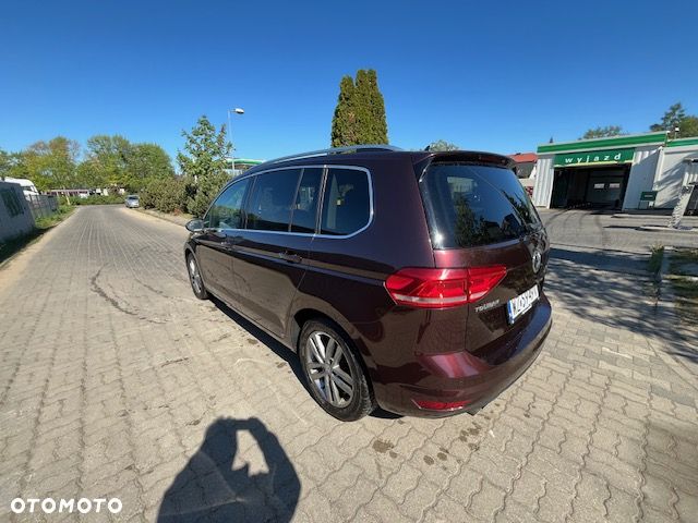 Volkswagen Touran - 4