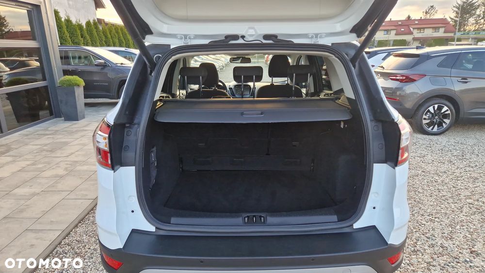 Ford Kuga 1.5 EcoBoost 2x4 Titanium - 29