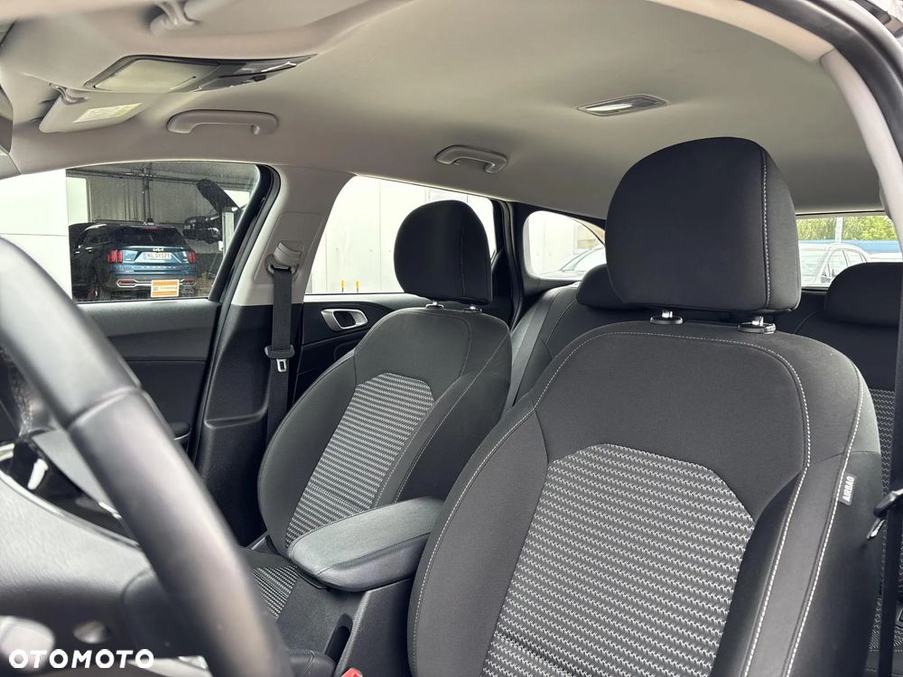 Kia Ceed 1.5 T-GDI M - 11