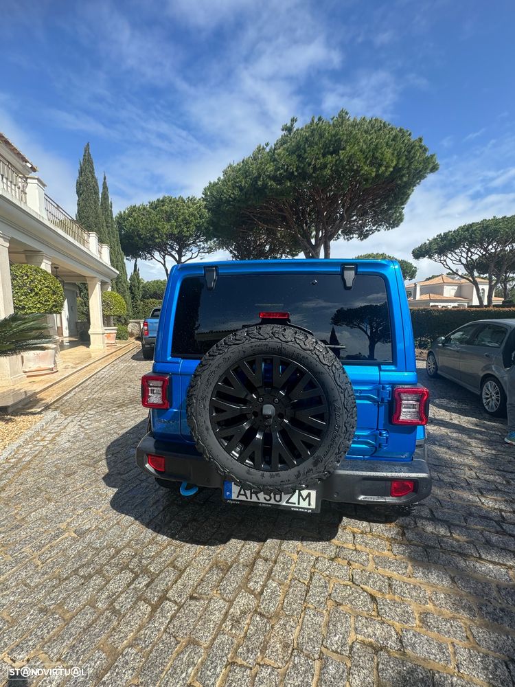 Jeep Wrangler - 4