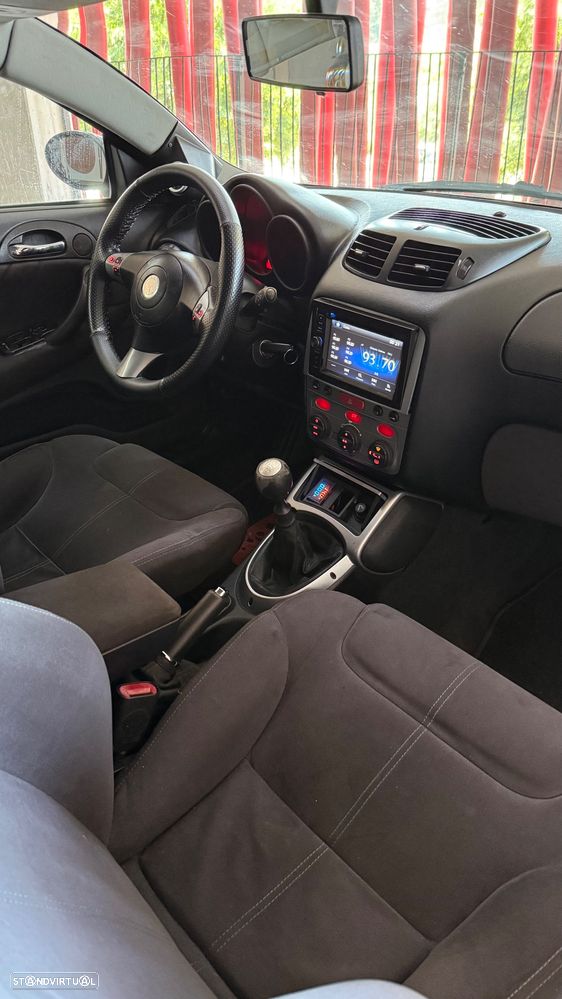 Alfa Romeo GT 1.9 JTD M-JET Progression - 14