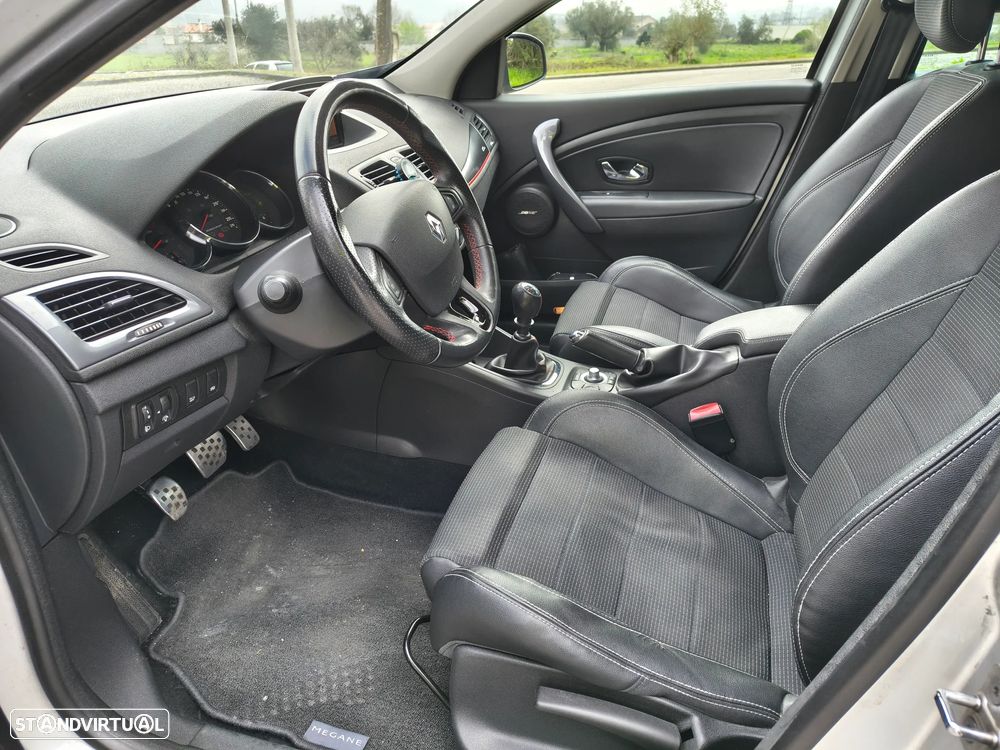 Renault Mégane Sport Tourer 1.6 dCi GT Line SS - 9