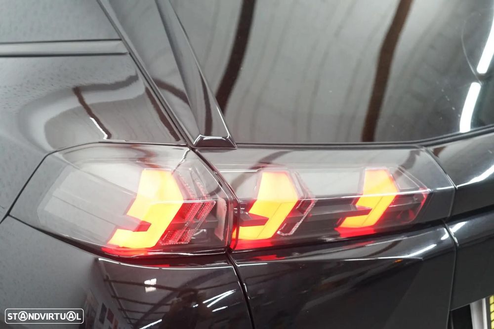 Peugeot 2008 1.2 PureTech Allure - 14