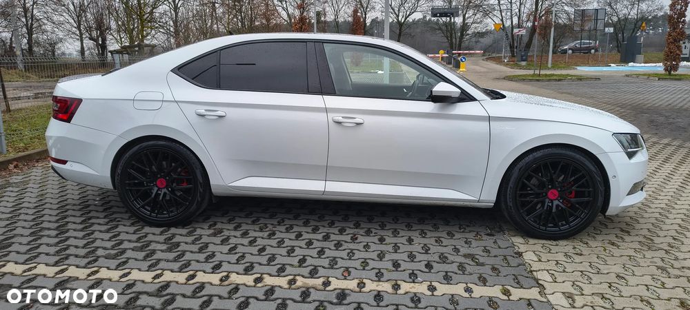 Skoda Superb 2.0 TDI DSG L&K - 4