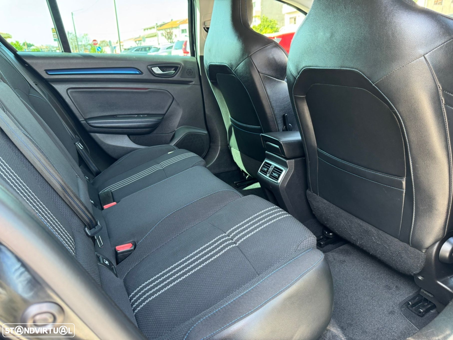 Renault Mégane Sport Tourer 1.2 TCE GT Line - 14